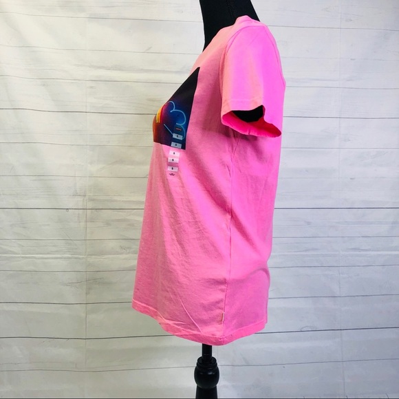 Levis | Women's Pink Perfect Graphic T-Shirt - Picture 4 of 7